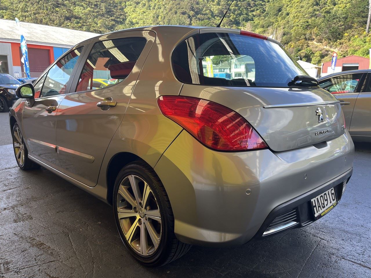 Vehicle image 4