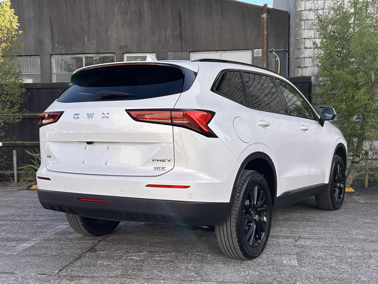 Vehicle image 3