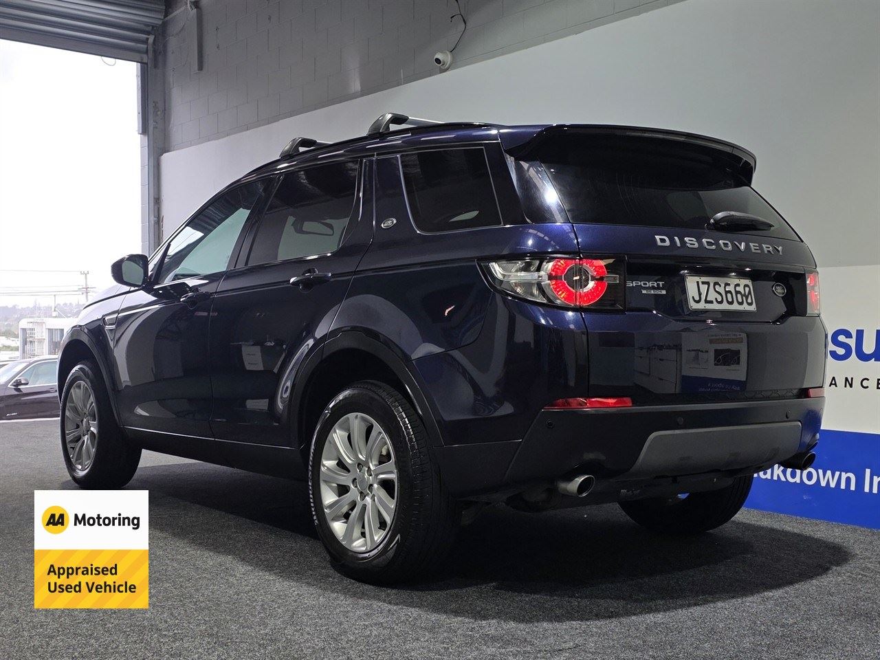 Vehicle image 5