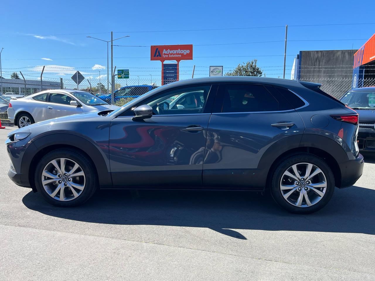 Vehicle image 5