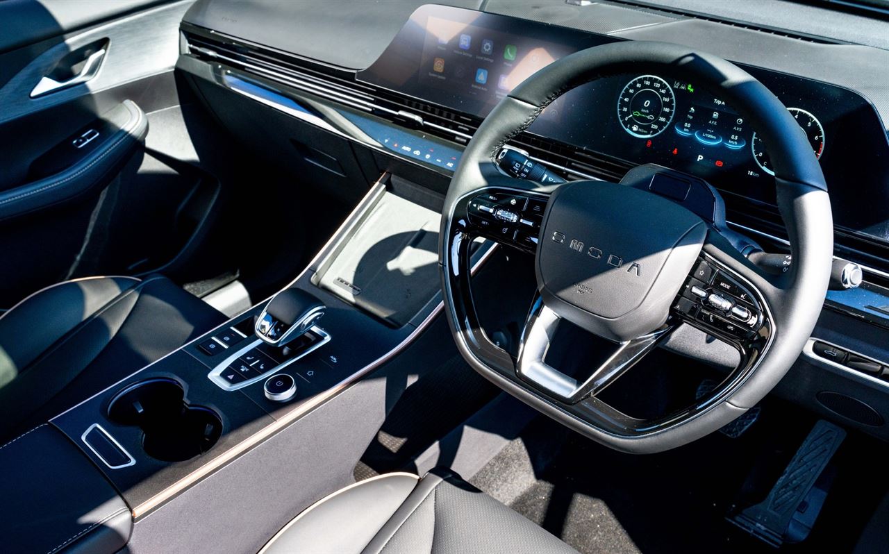 Vehicle image 5