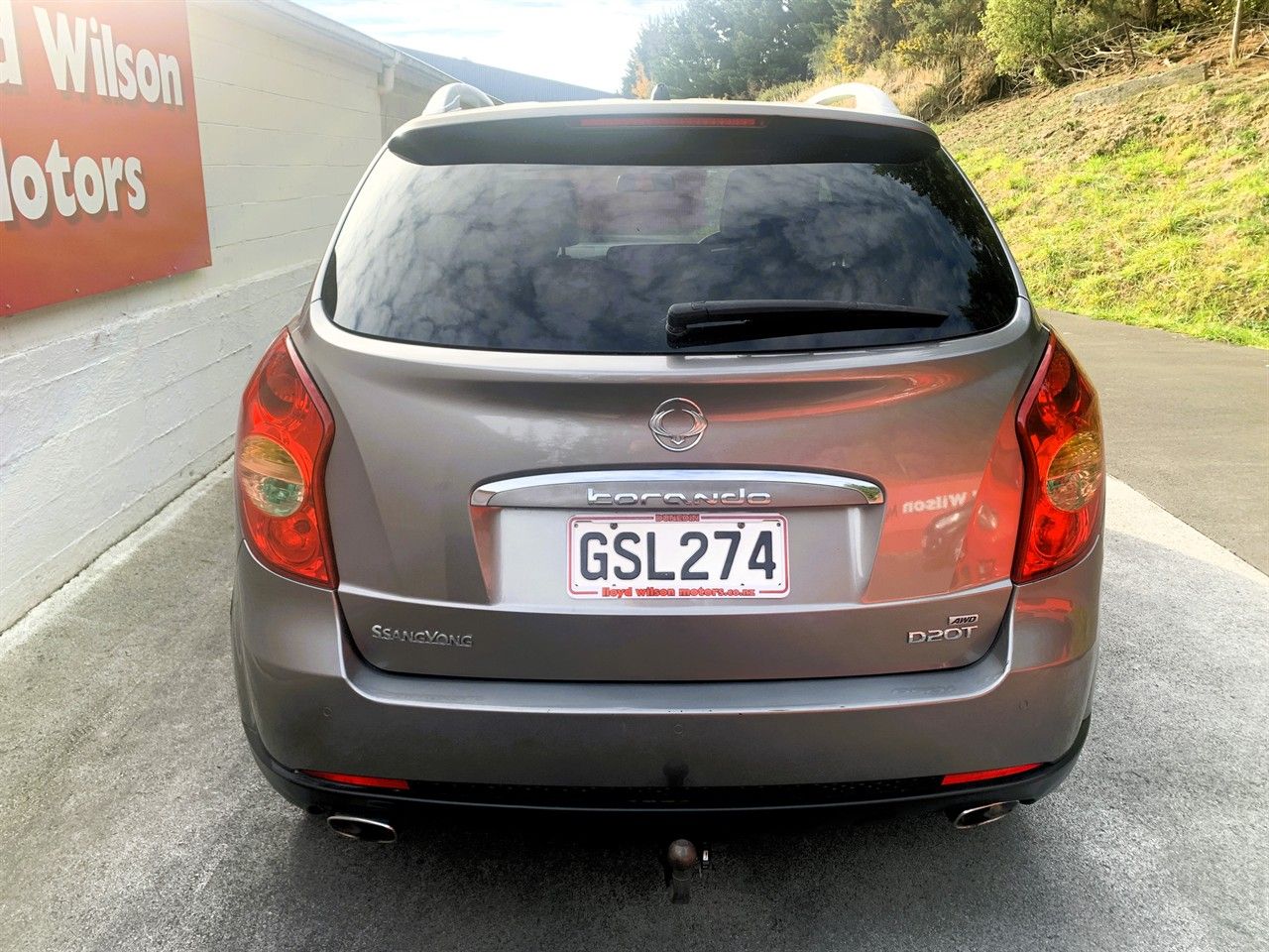 Vehicle image 5