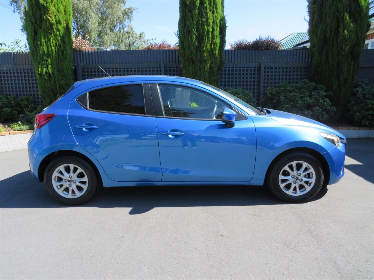 Vehicle image 2