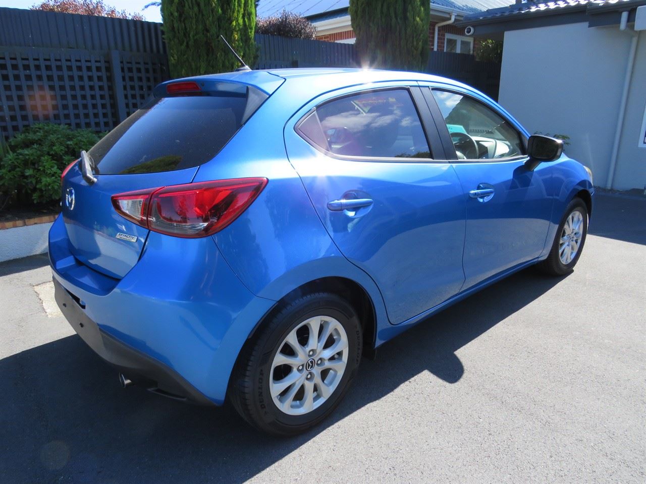 Vehicle image 3