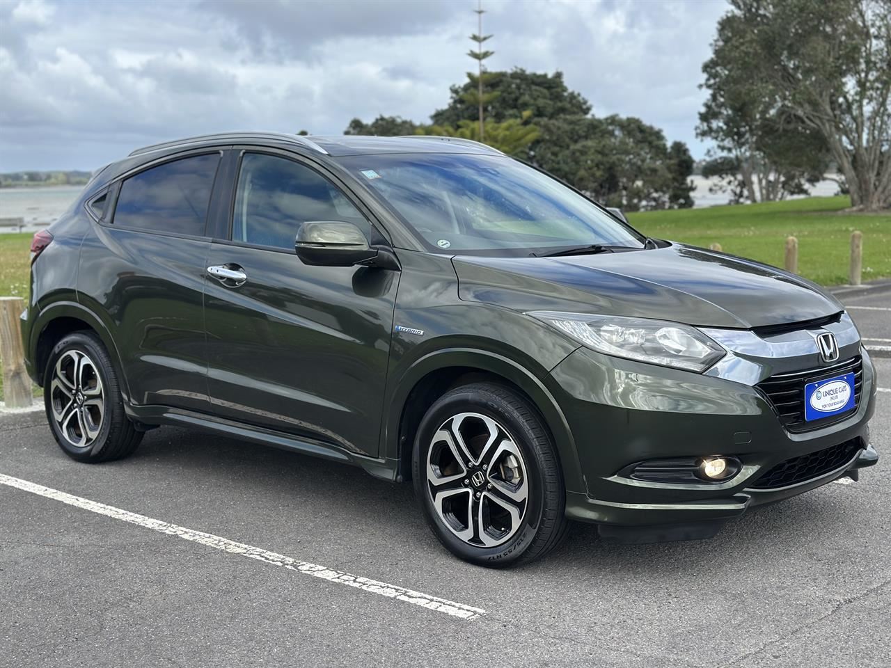 Vehicle image 3