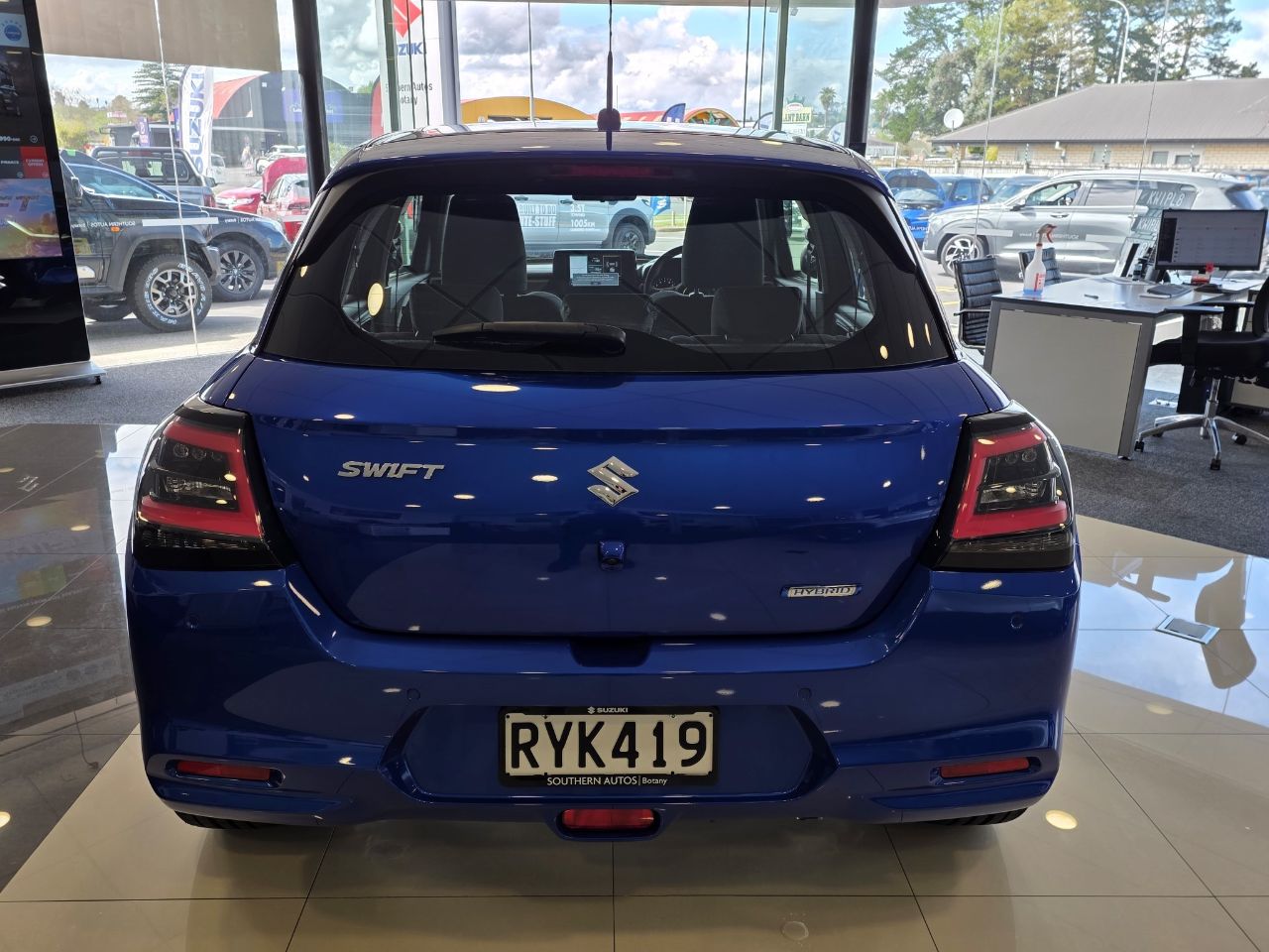 Vehicle image 5
