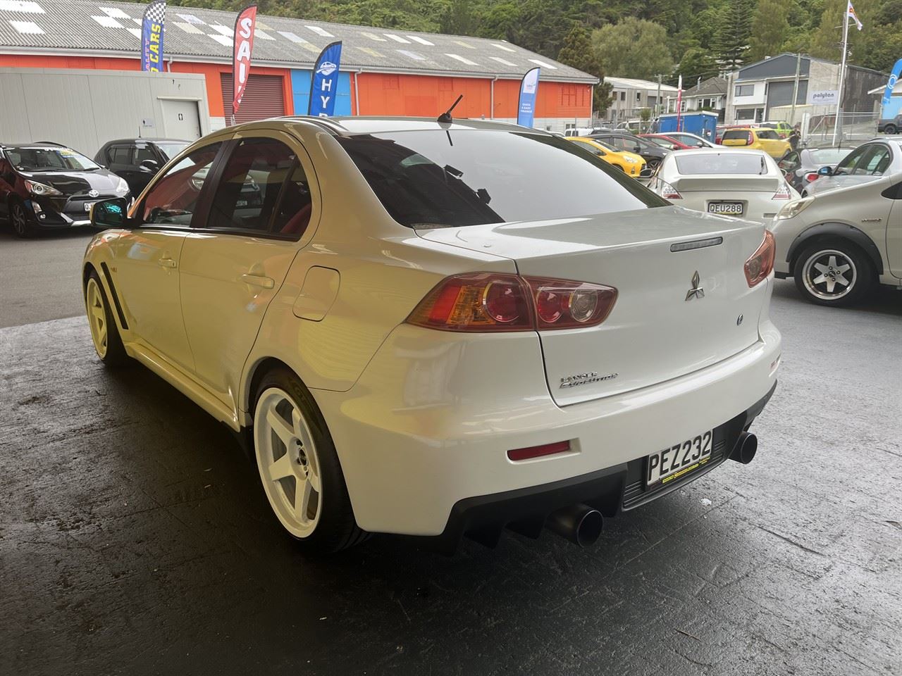 Vehicle image 4