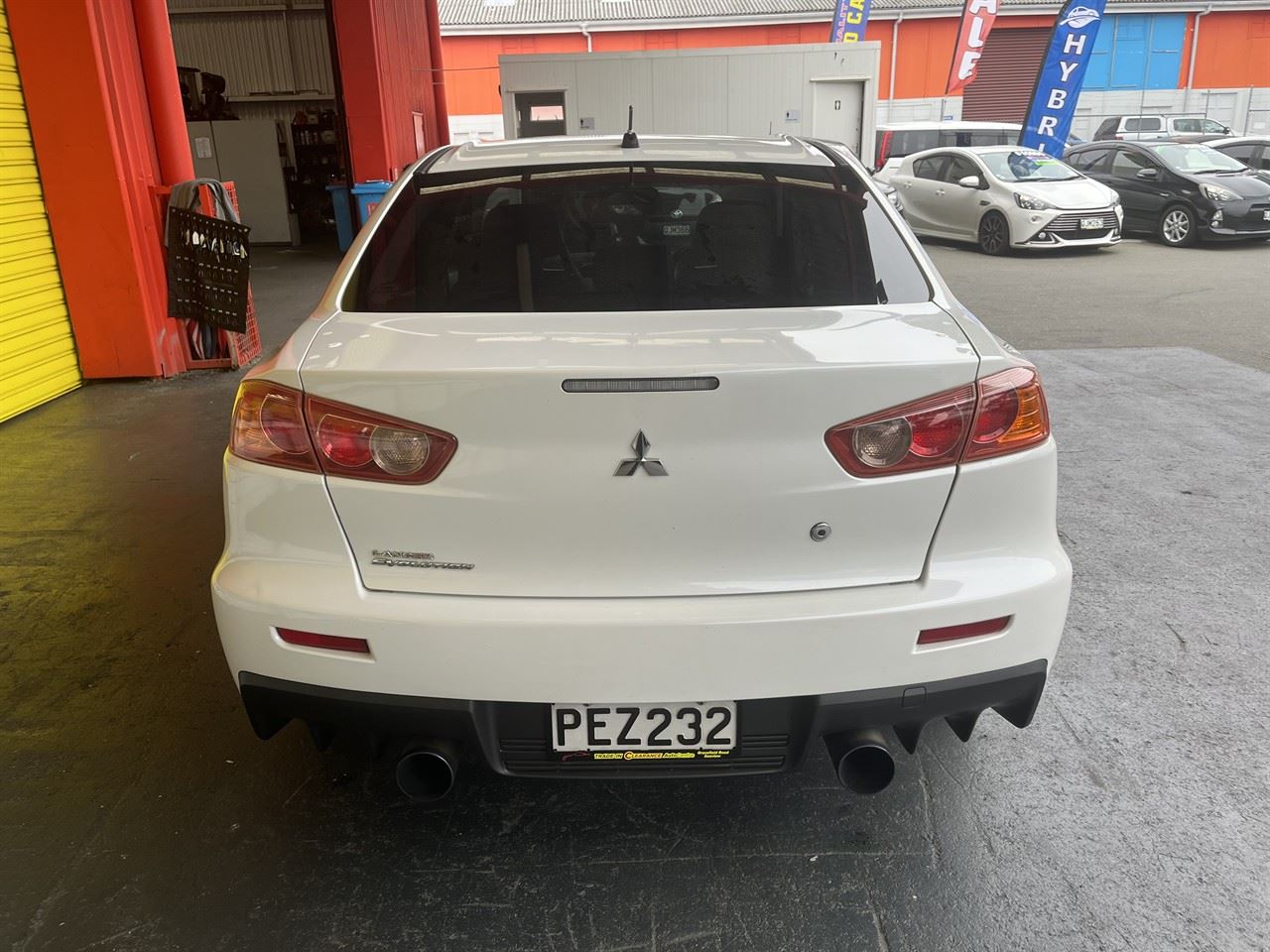 Vehicle image 5