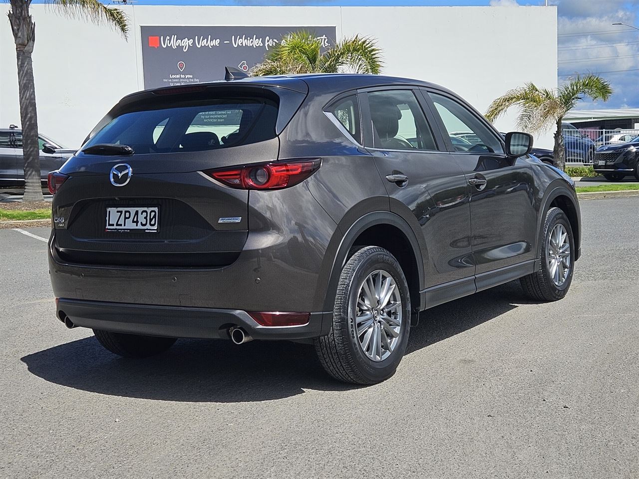 Vehicle image 3