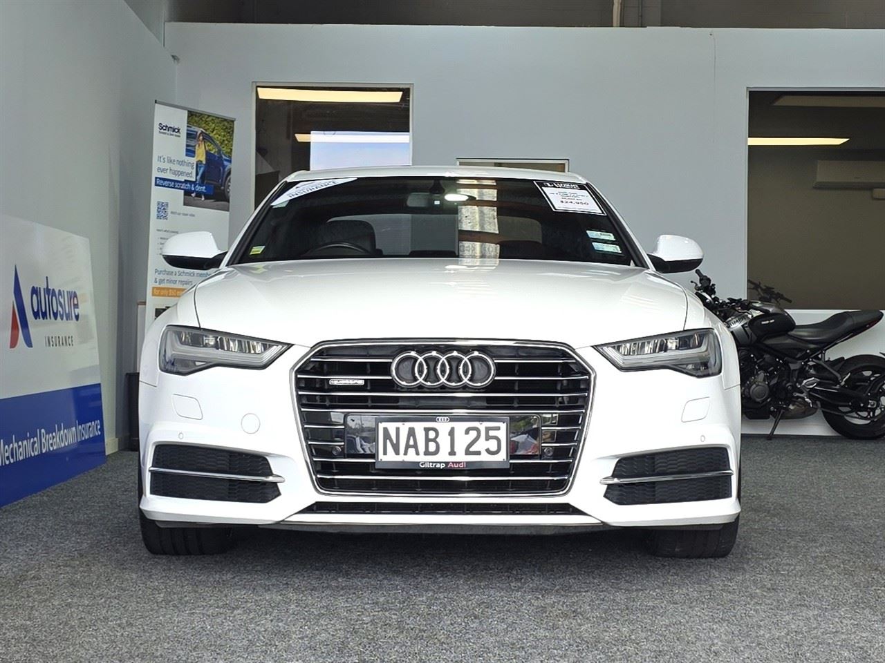 Vehicle image 4