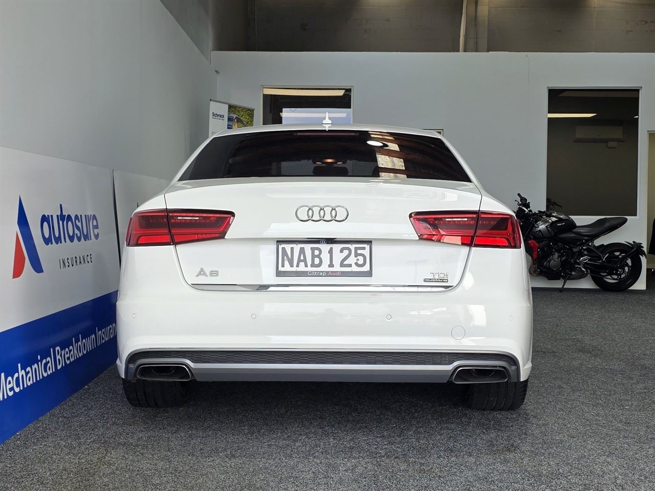 Vehicle image 5