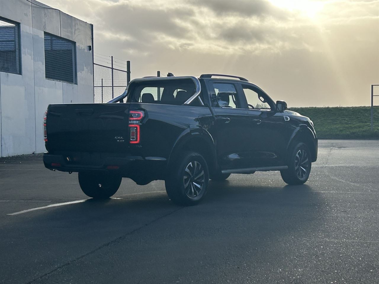 Vehicle image 3