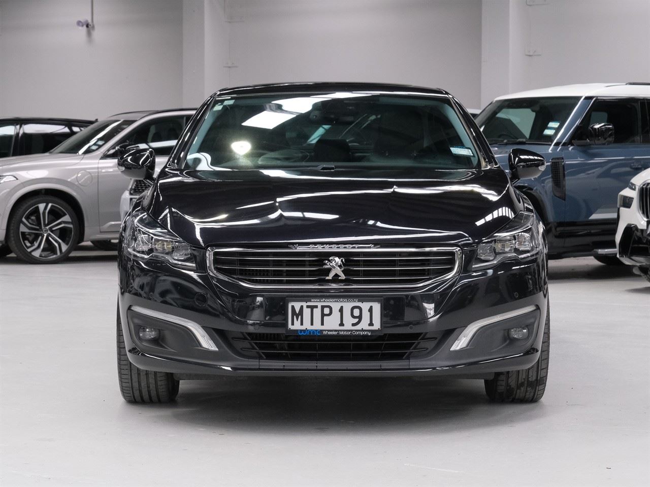 Vehicle image 3