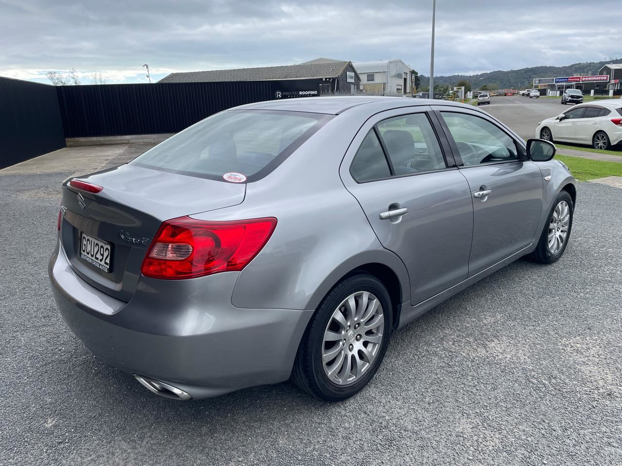 Vehicle image 5