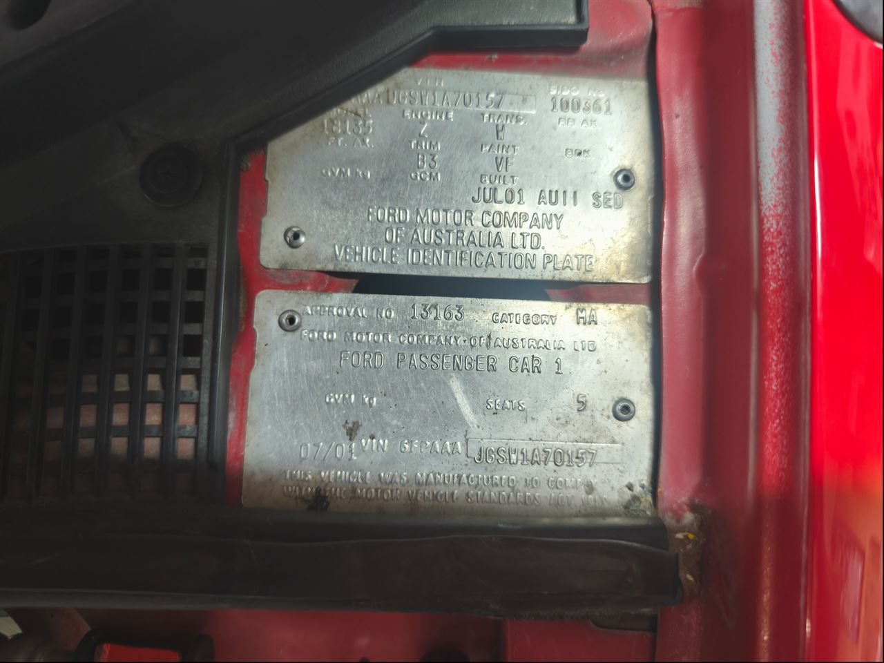 Vehicle image 3