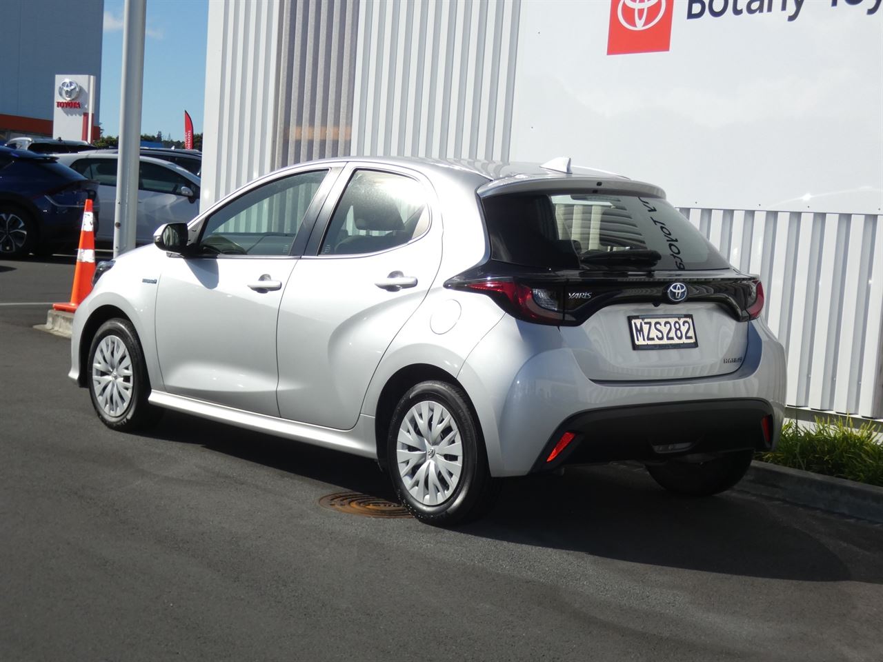 Vehicle image 3