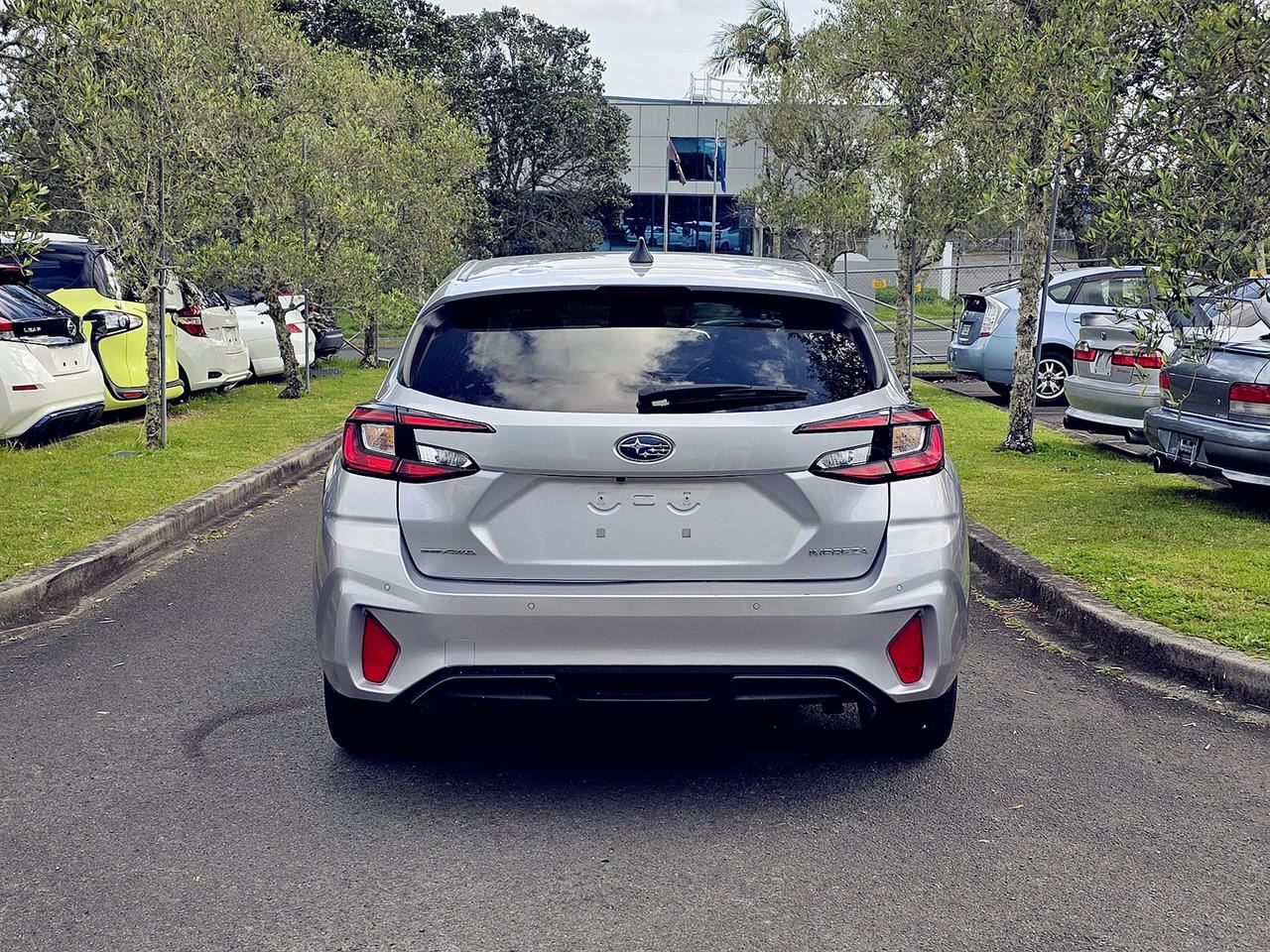 Vehicle image 4
