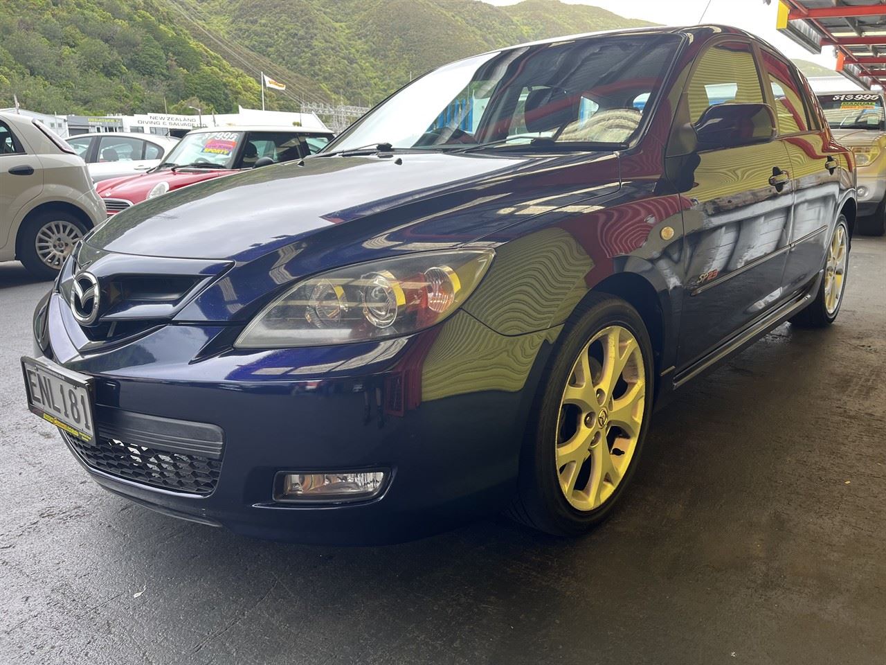 Vehicle image 3