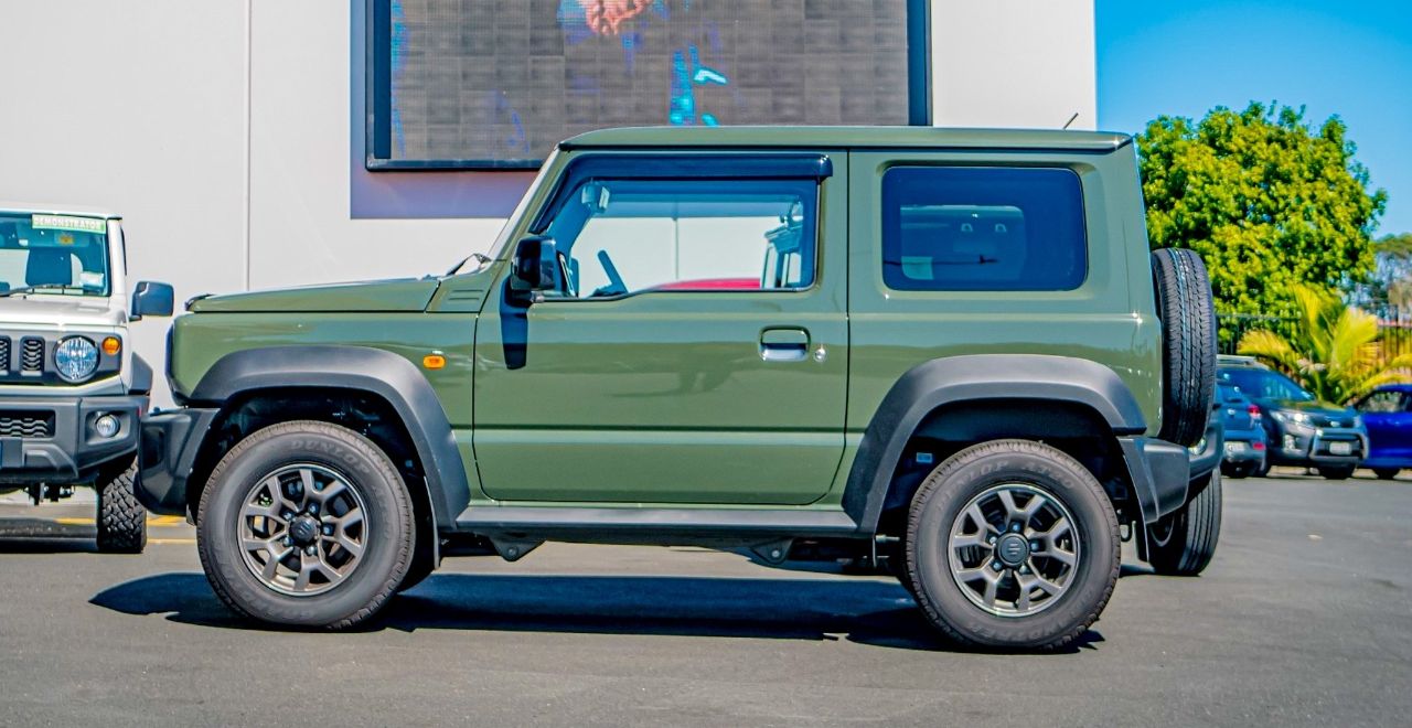Vehicle image 5
