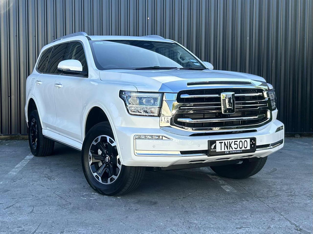 Vehicle image 1