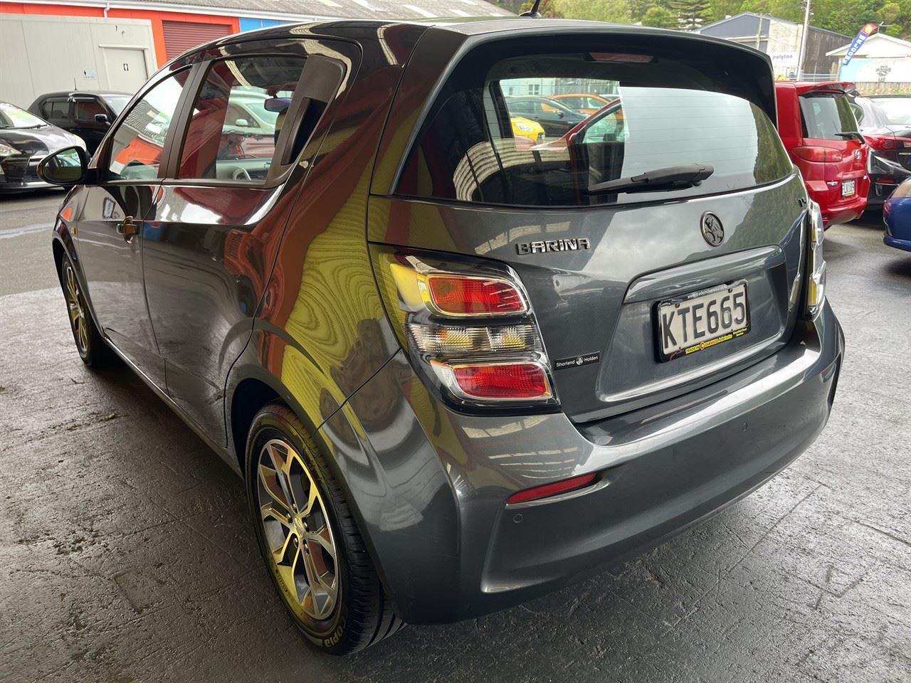 Vehicle image 4