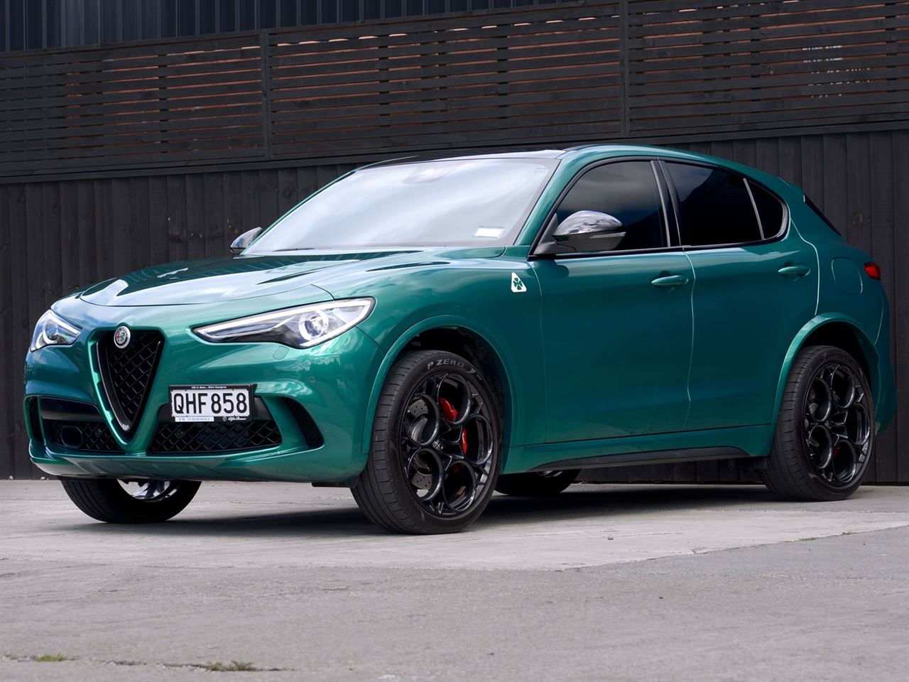 Vehicle image 5