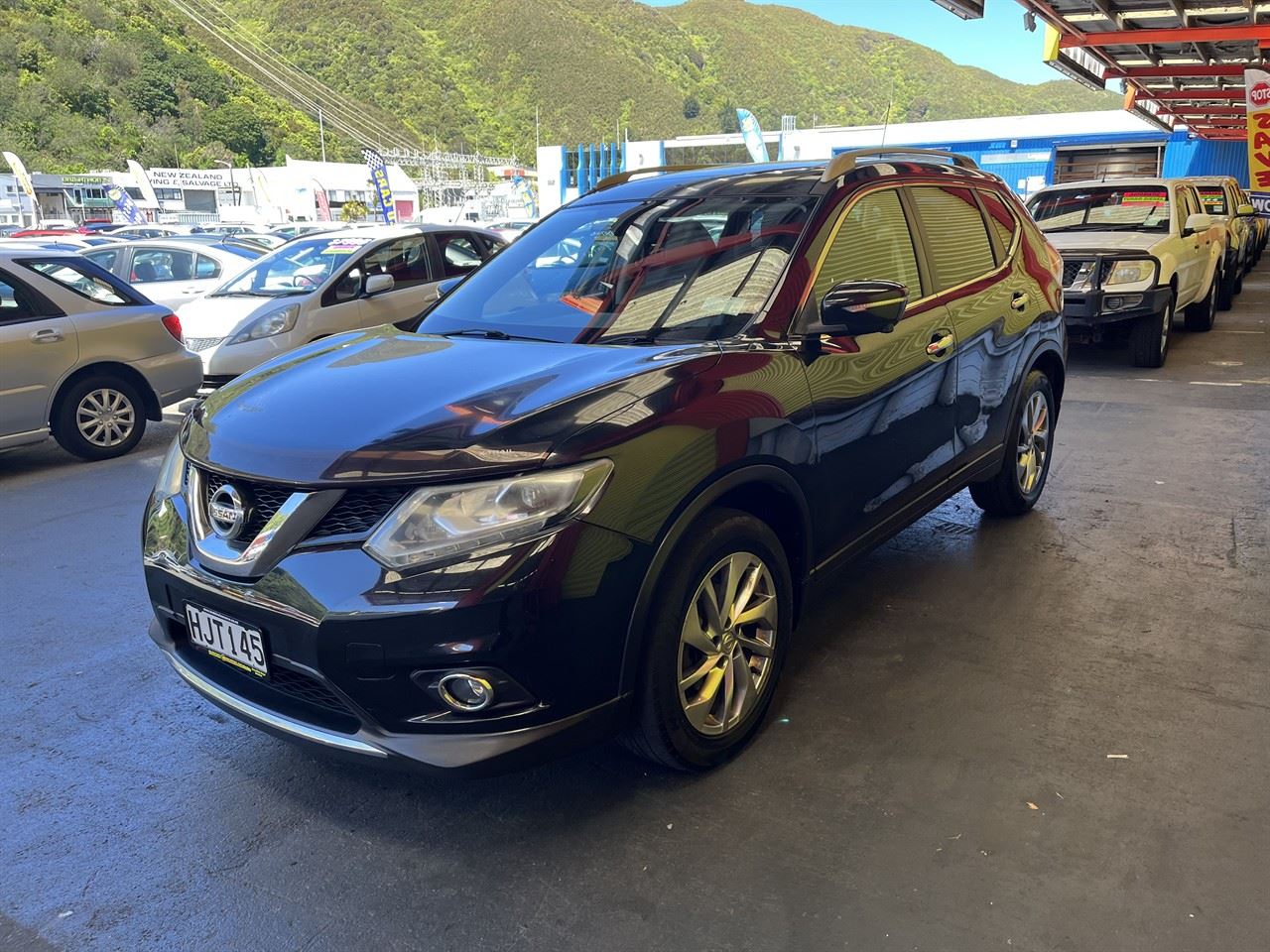 Vehicle image 3