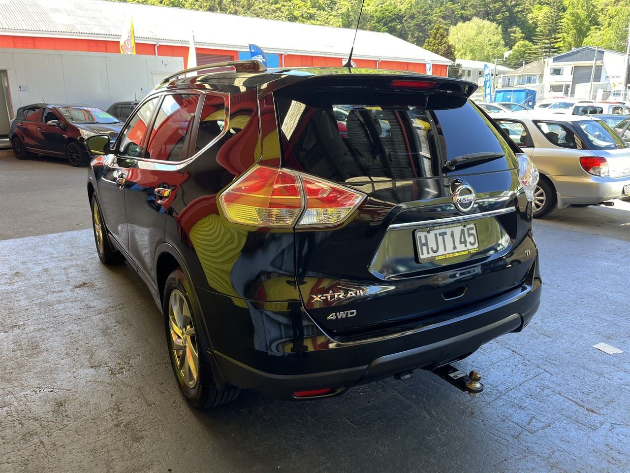 Vehicle image 4