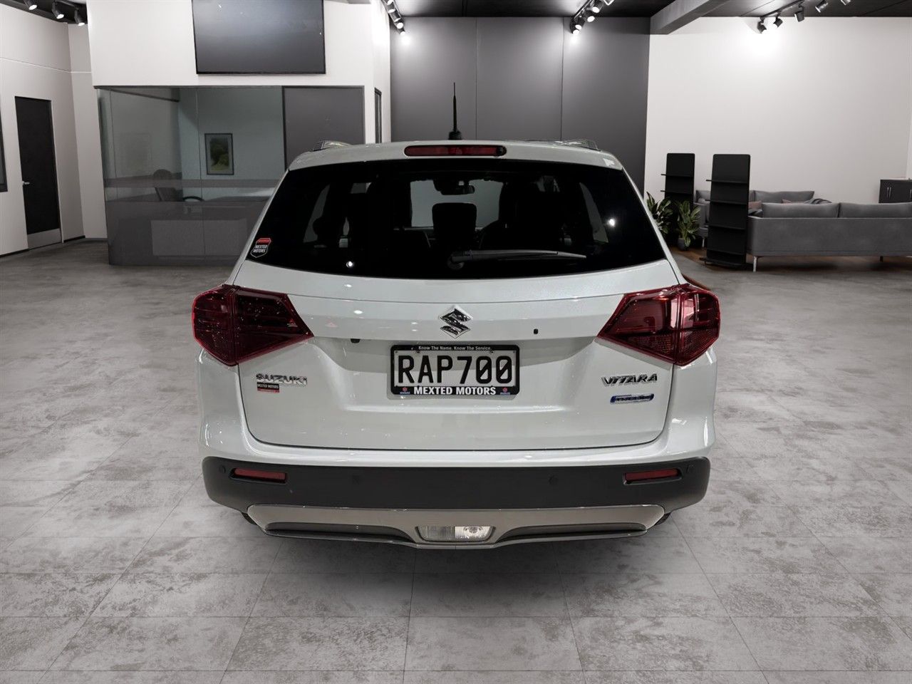 Vehicle image 5