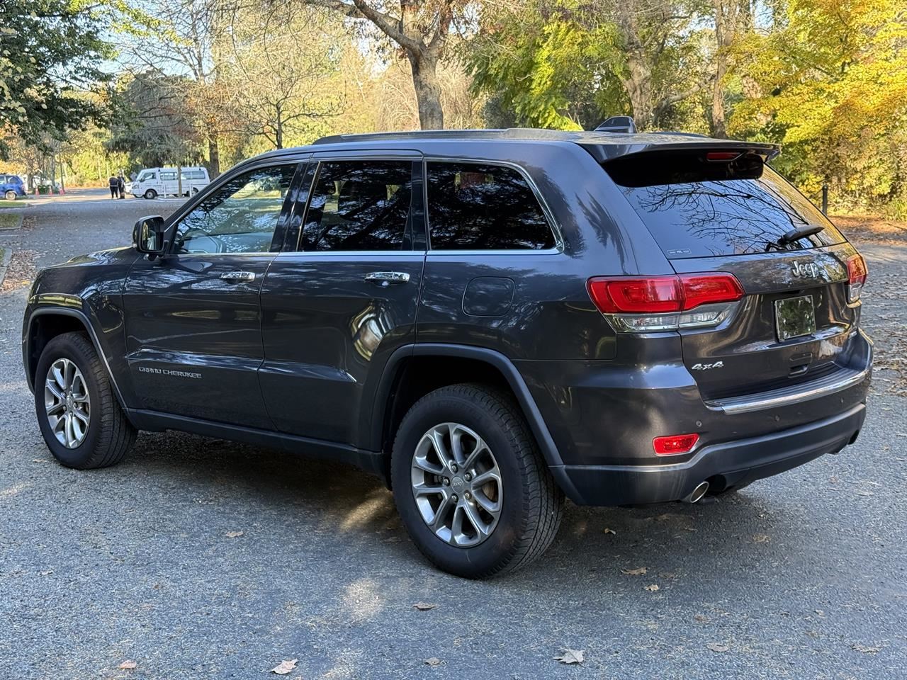 Vehicle image 4