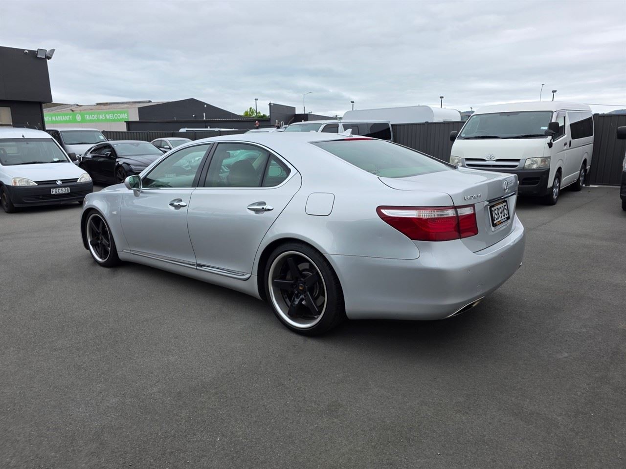 Vehicle image 4