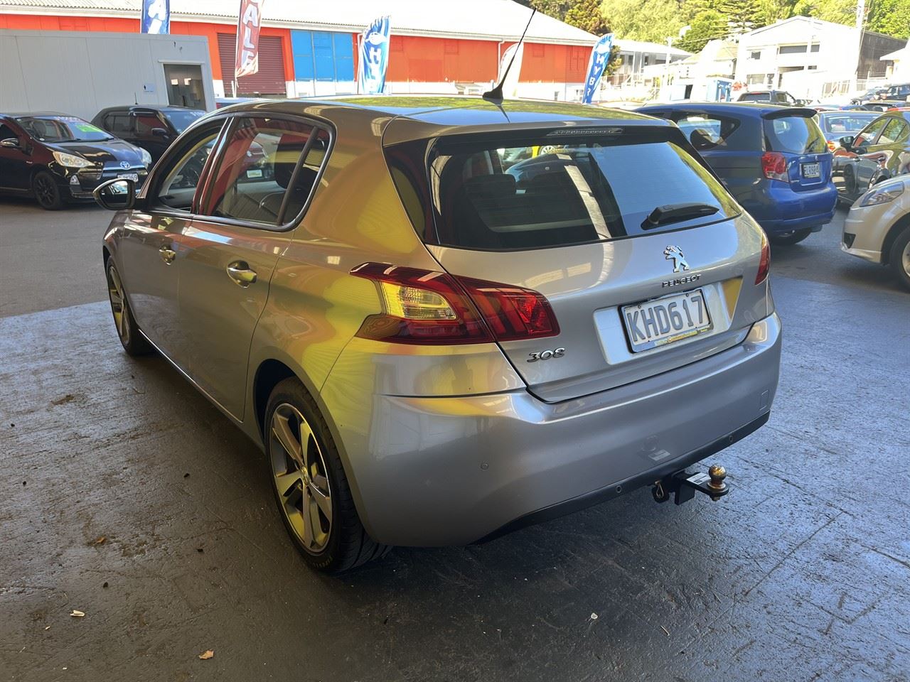Vehicle image 4