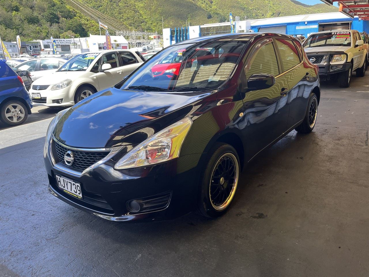 Vehicle image 3