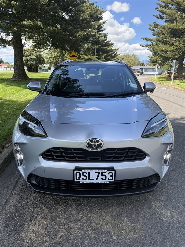 Vehicle image 5
