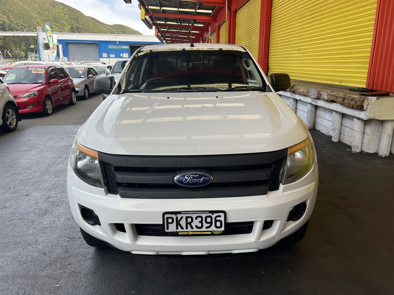 Vehicle image 3