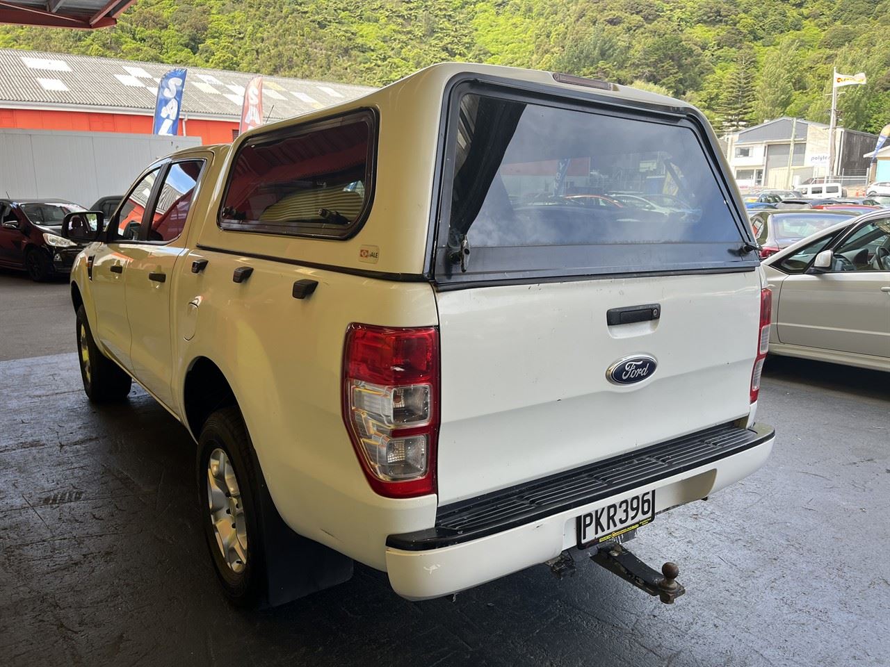 Vehicle image 5