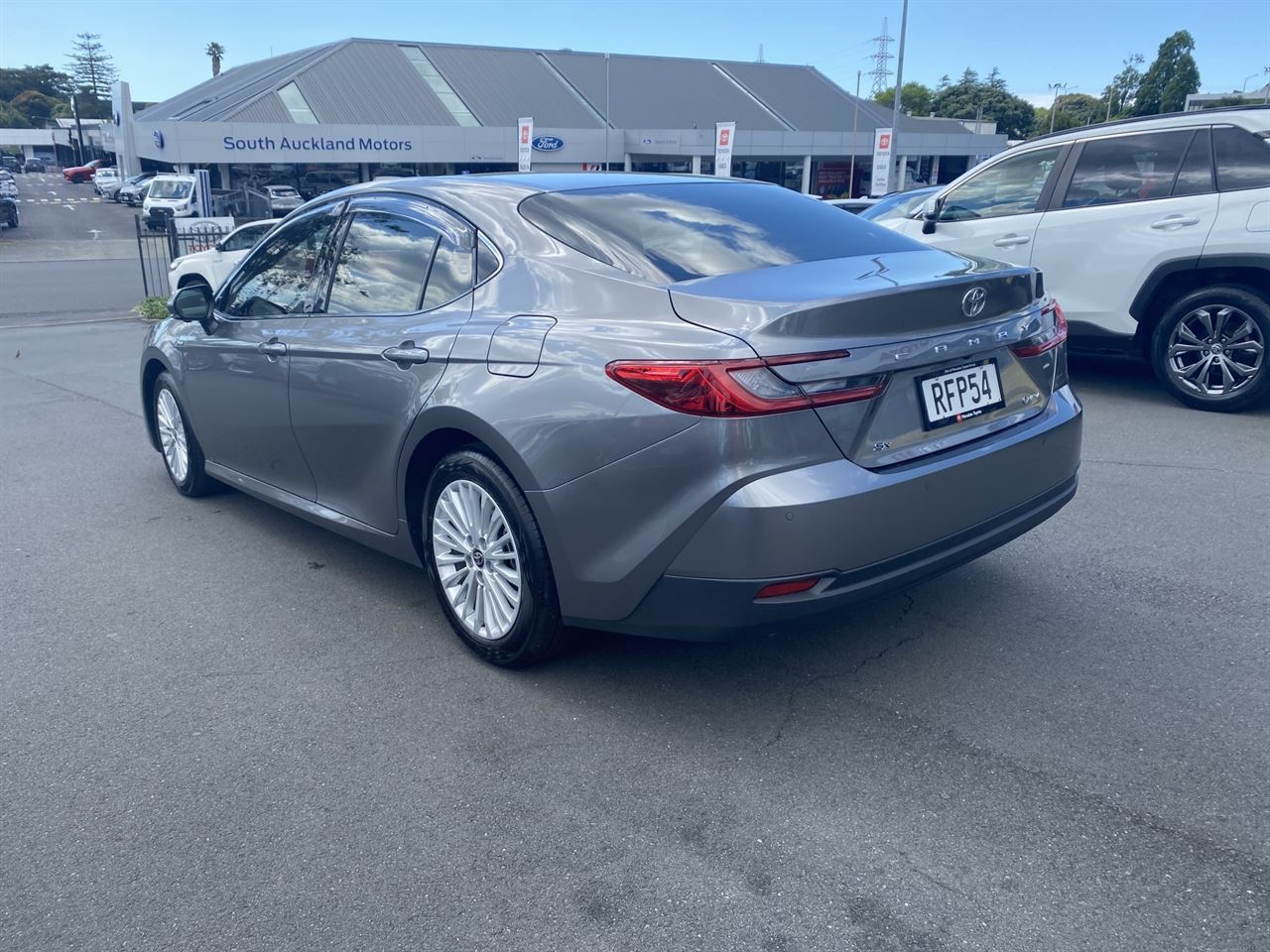 Vehicle image 5