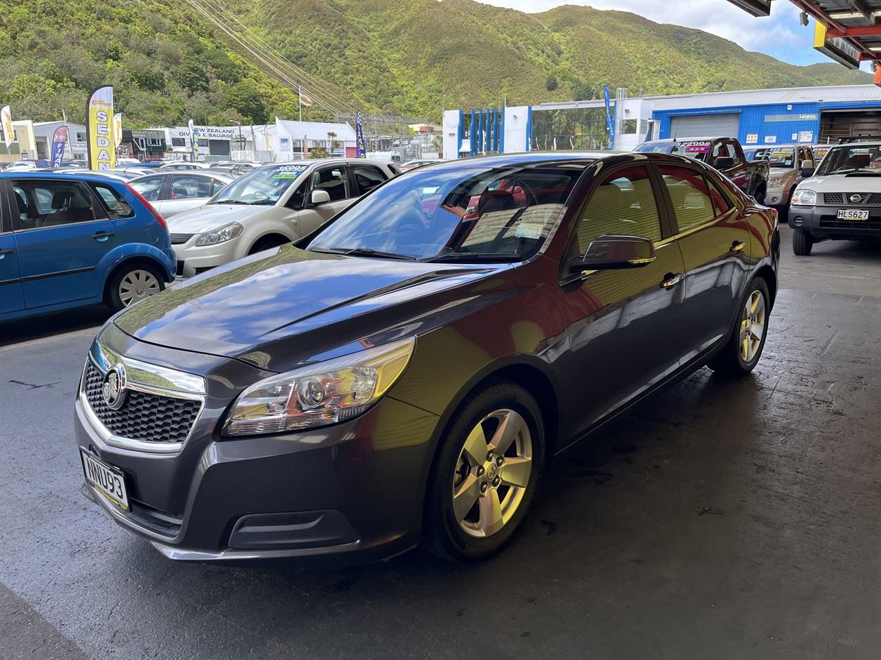 Vehicle image 3