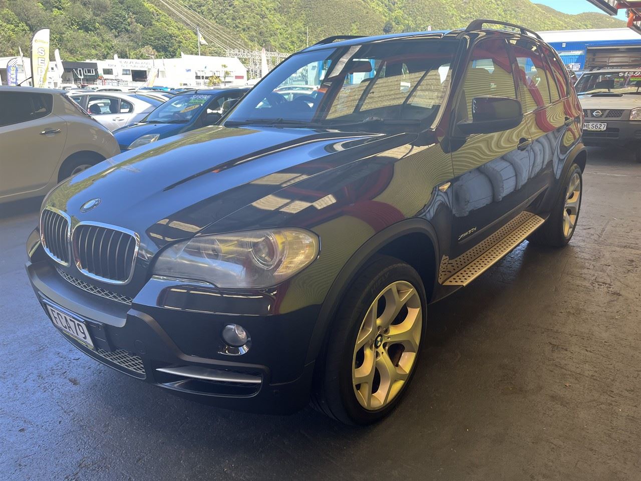 Vehicle image 3