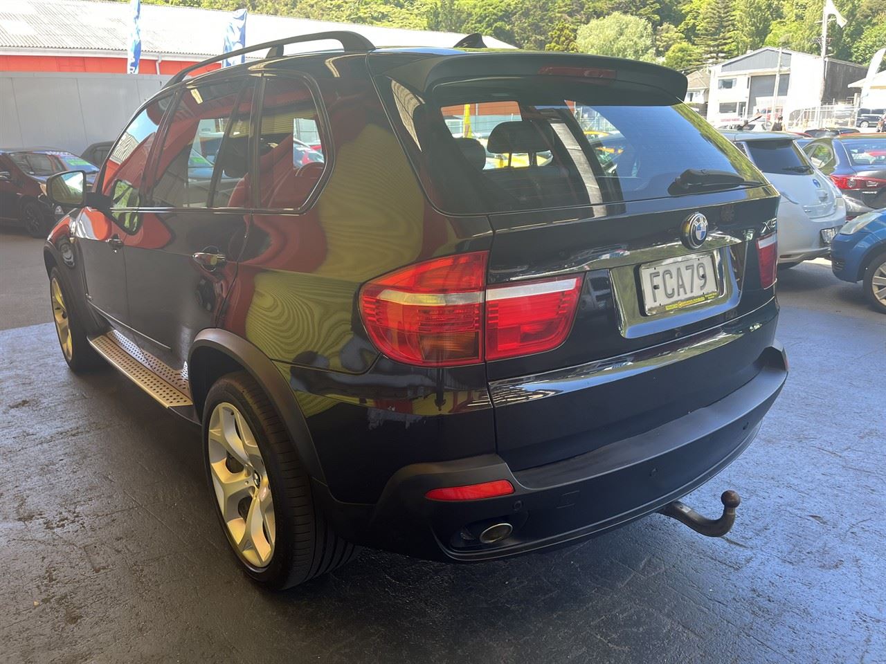 Vehicle image 4