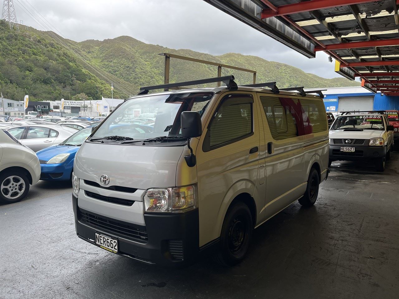 Vehicle image 3
