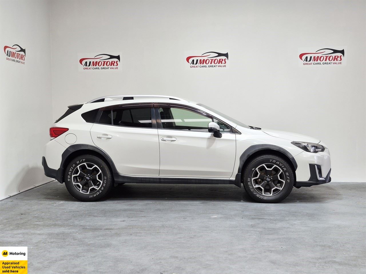 Vehicle image 3