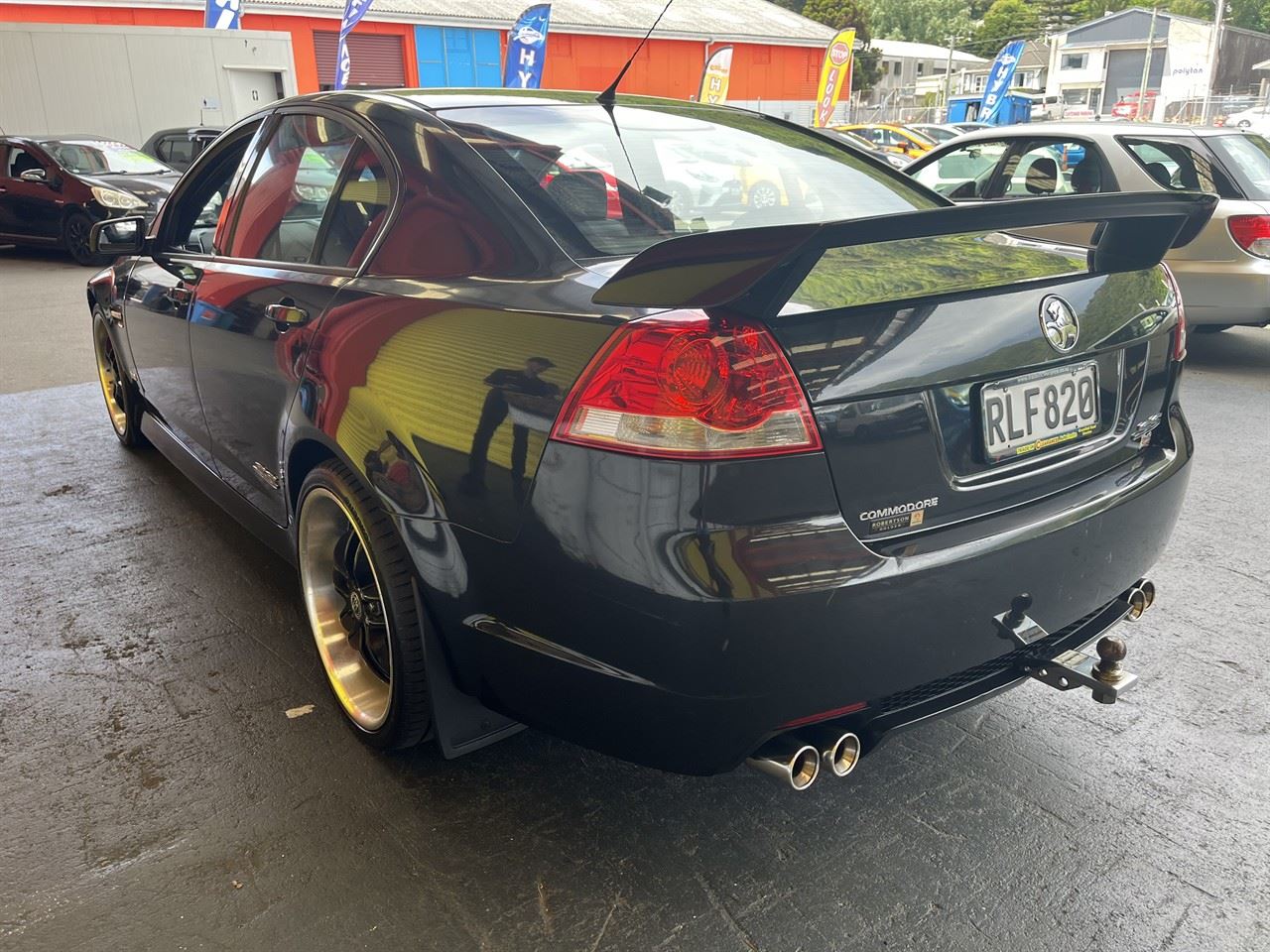 Vehicle image 4