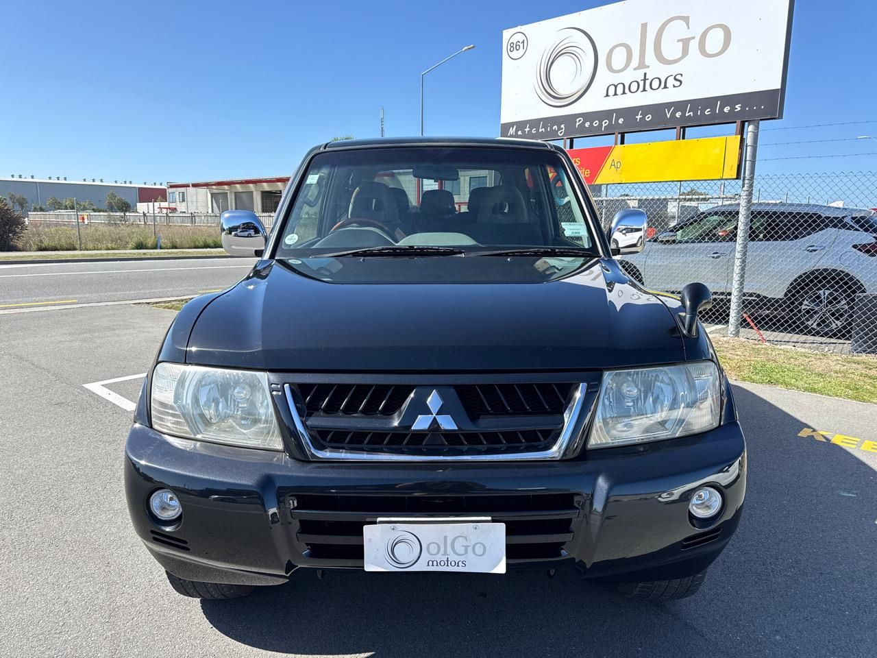 Vehicle image 3
