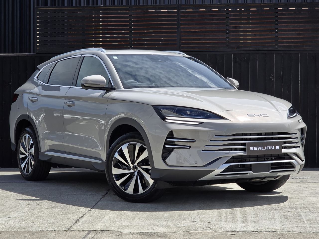 Vehicle image 1