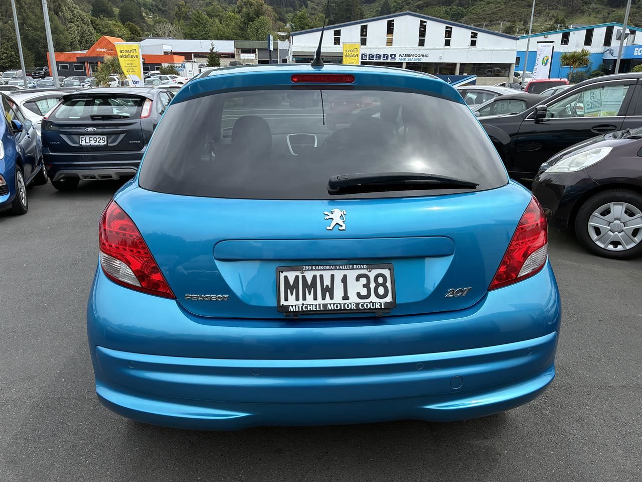 Vehicle image 5