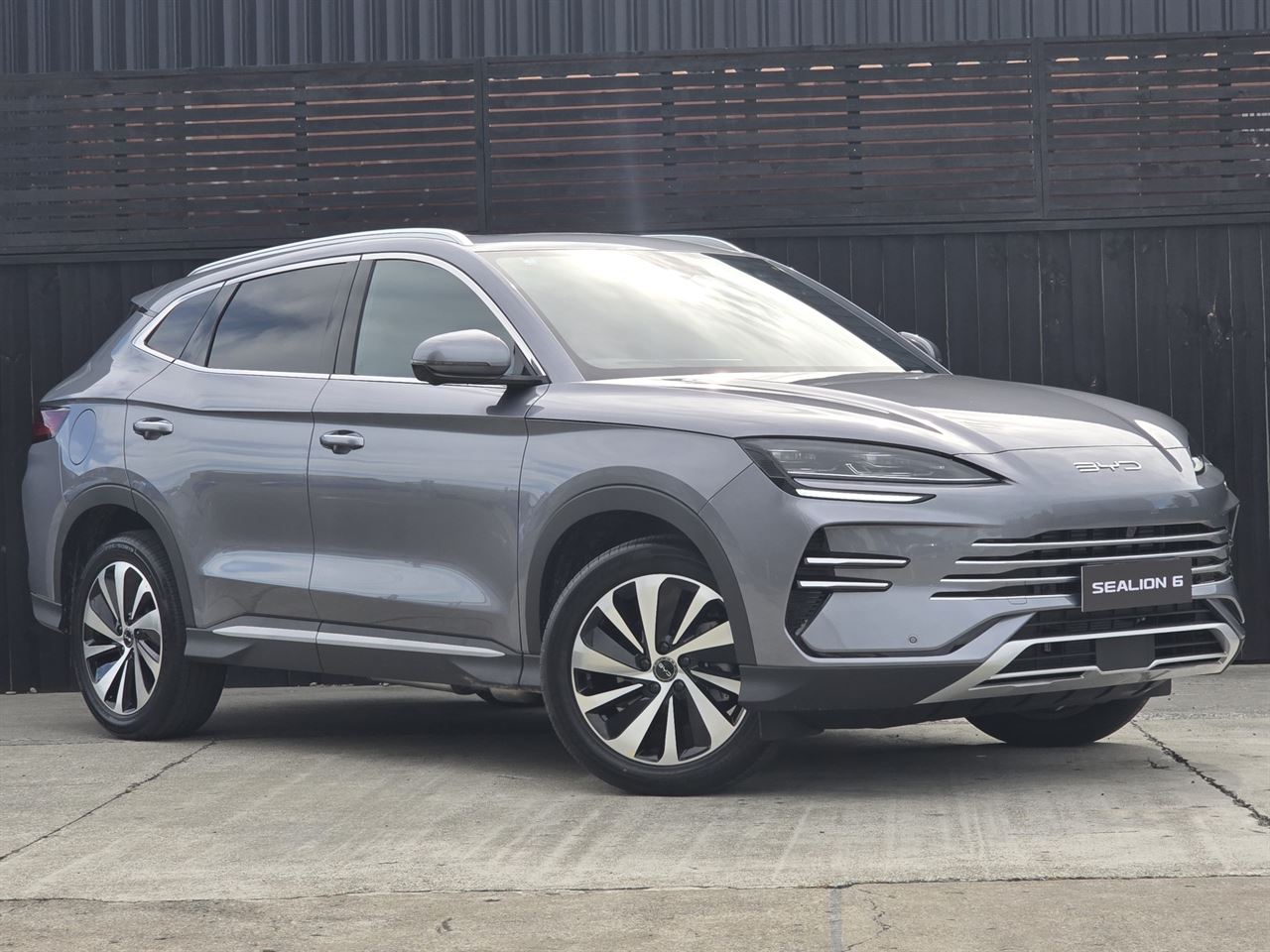 Vehicle image 1