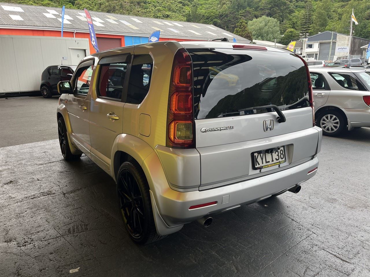 Vehicle image 4