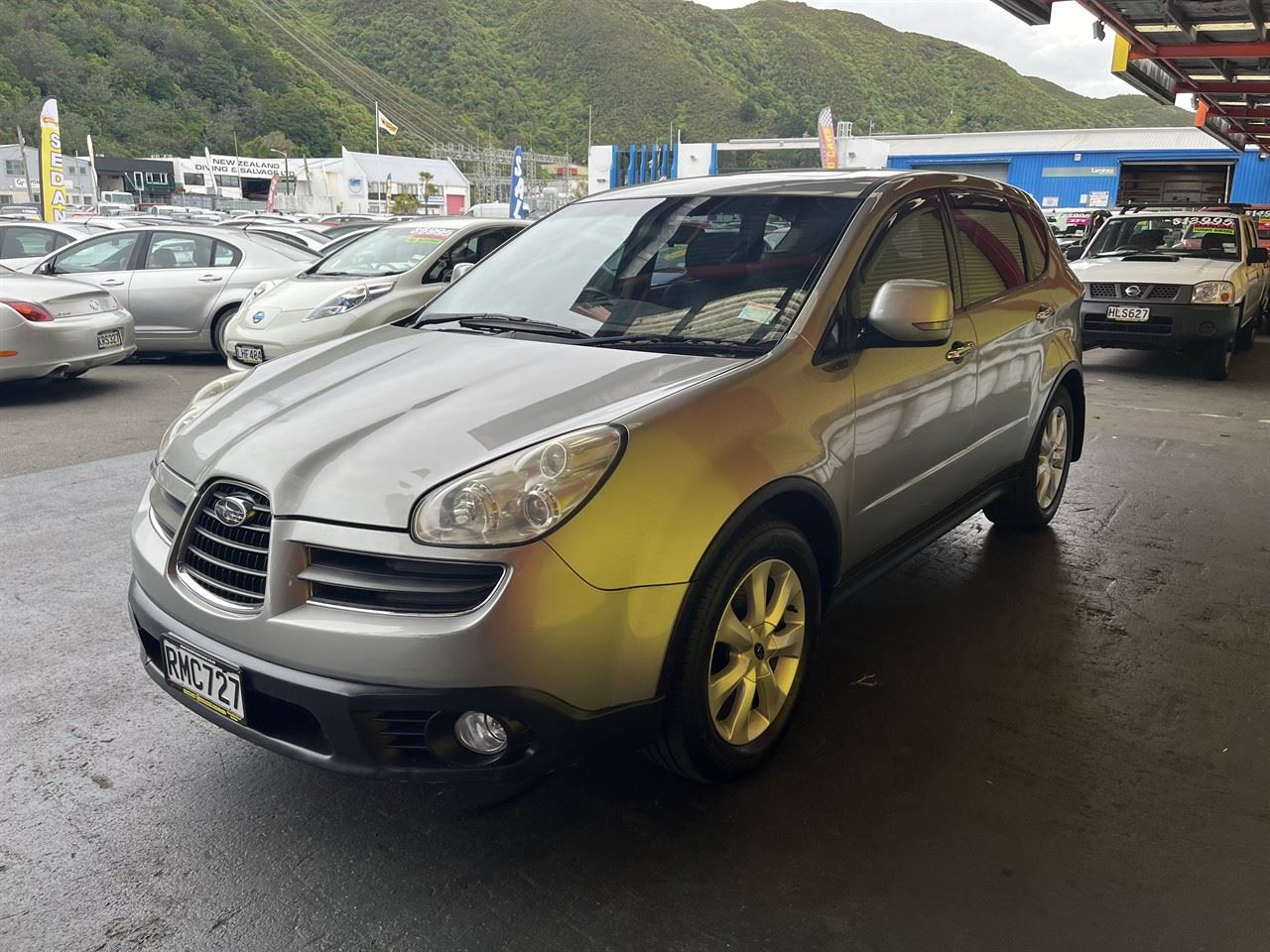 Vehicle image 3