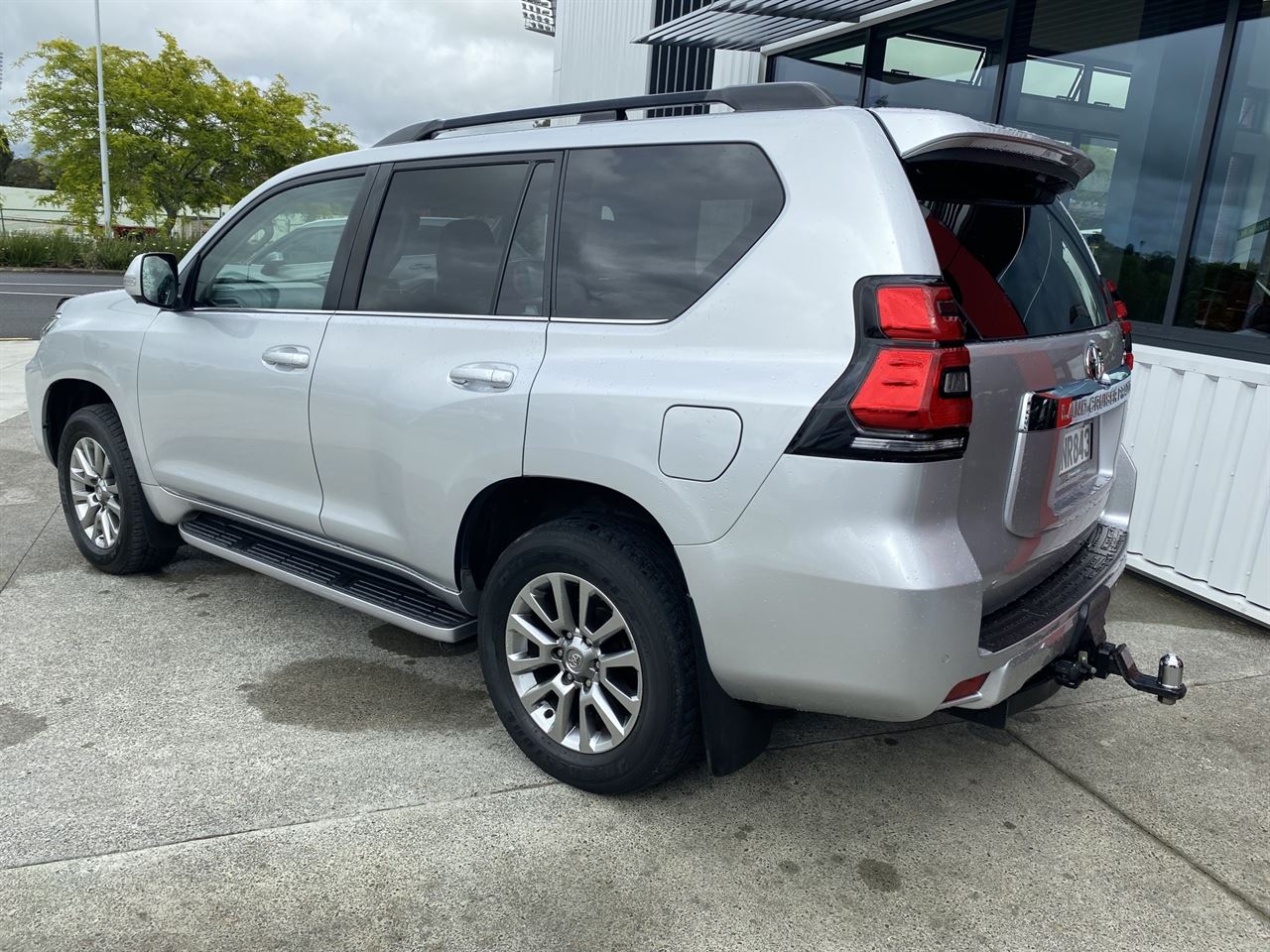 Vehicle image 3